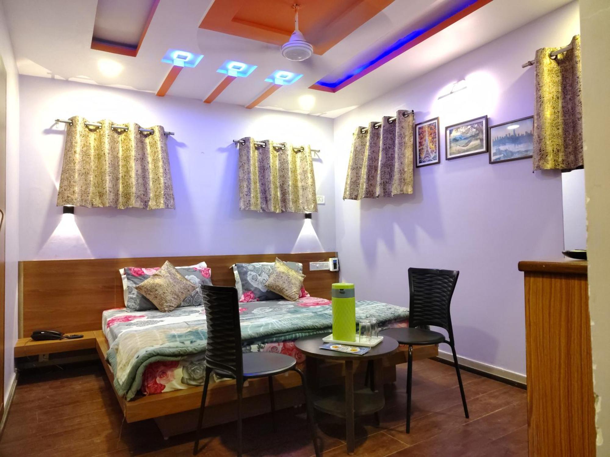 Shaleen Elegance Homestay Nakki Lake 400 Meters Маунт-Абу Екстер'єр фото